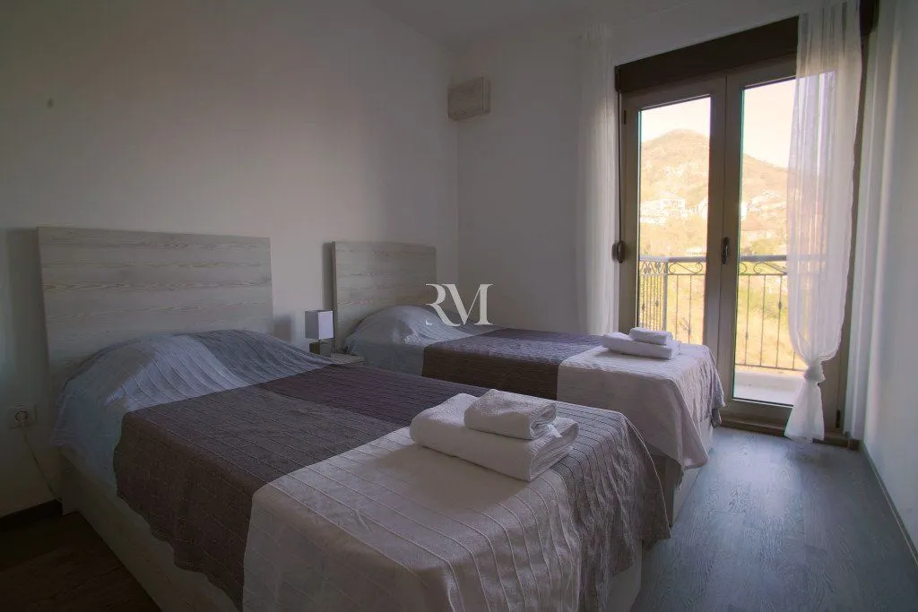 Prodaja, dvosoban stan, 73m², Mažina, Tivat