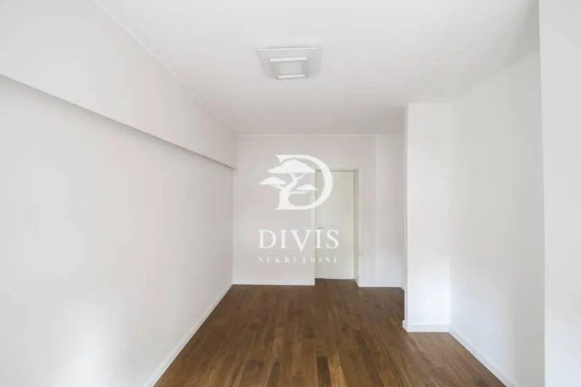 Sale, three bedroom apartment, 92m², Vračar Sve Podlokacije, Beograd