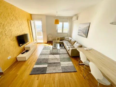 Izdavanje, dvosoban stan, 65m², City Kvart, Podgorica - image 2