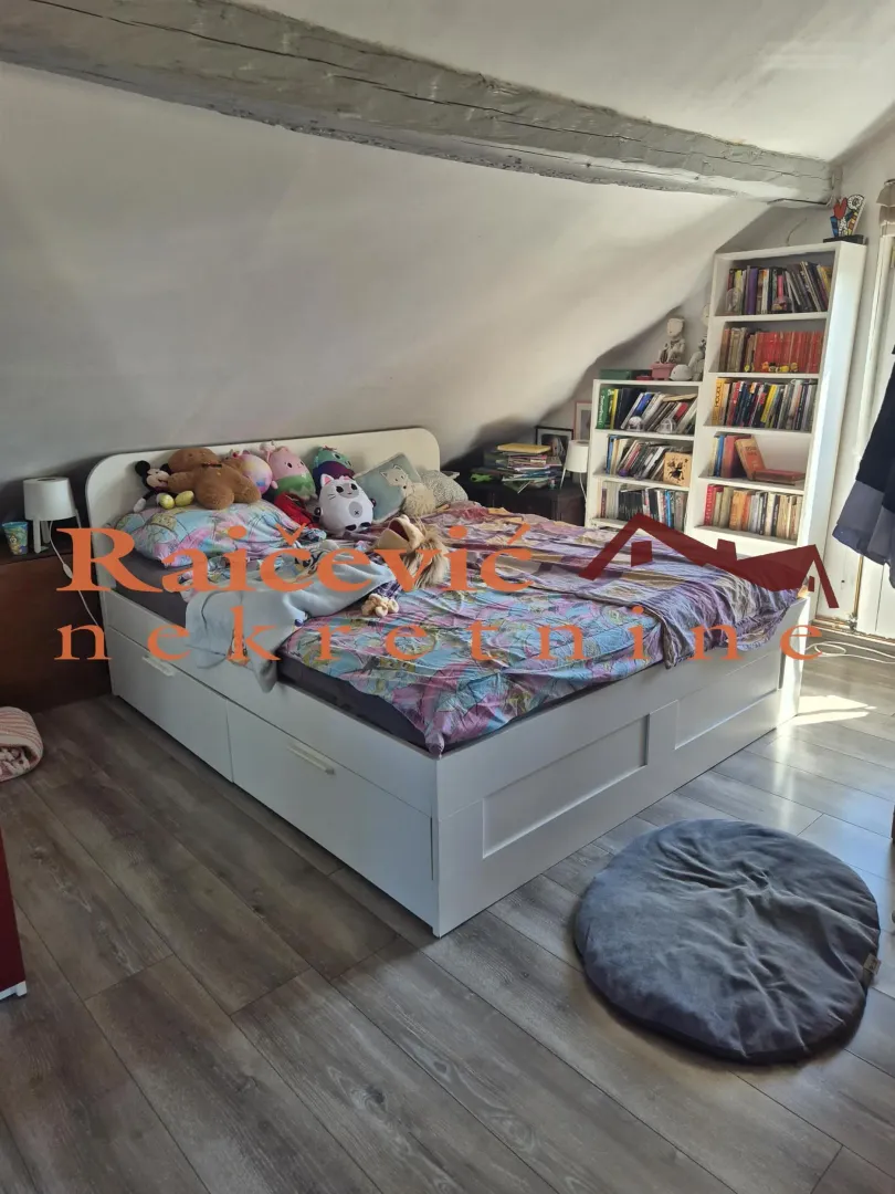 Prodaja, četvorosoban stan, 141m², Slavija, Vračar Sve Podlokacije