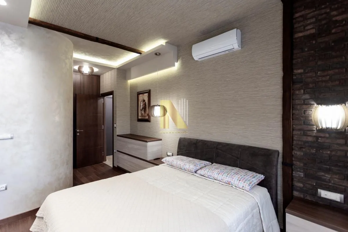 Izdavanje, četvorosoban stan, 125m², Sajmište, Novi Sad