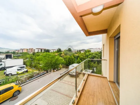 Izdavanje, trosoban stan, 77m², Zabjelo, Podgorica - image 12