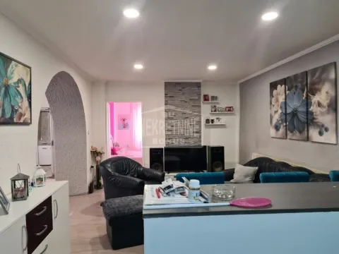 Prodaja, kuća, 227m², Gat, Subotica - image 10