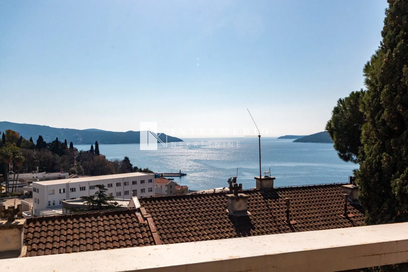 Prodaja, jednosoban stan, 38m², Centar, Herceg Novi