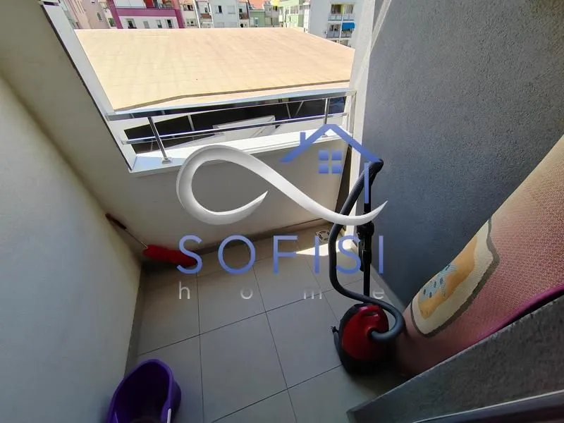 Izdavanje, dvosoban stan, 53m², Grbavica, Novi Sad Sve Podlokacije