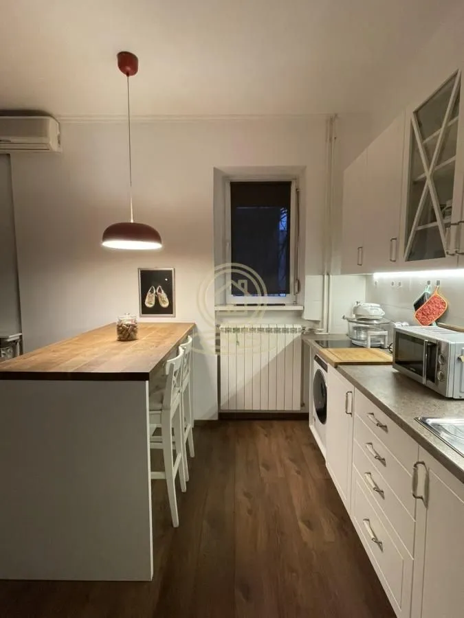 Rent, two bedroom apartment, 40m², Vračar Sve Podlokacije, Beograd