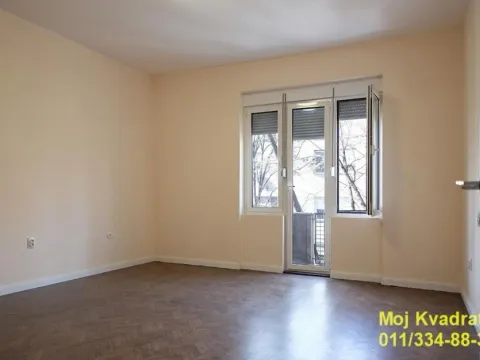 Izdavanje, četvorosoban stan, 105m², Zemun Centar, Zemun Sve Podlokacije - image 5