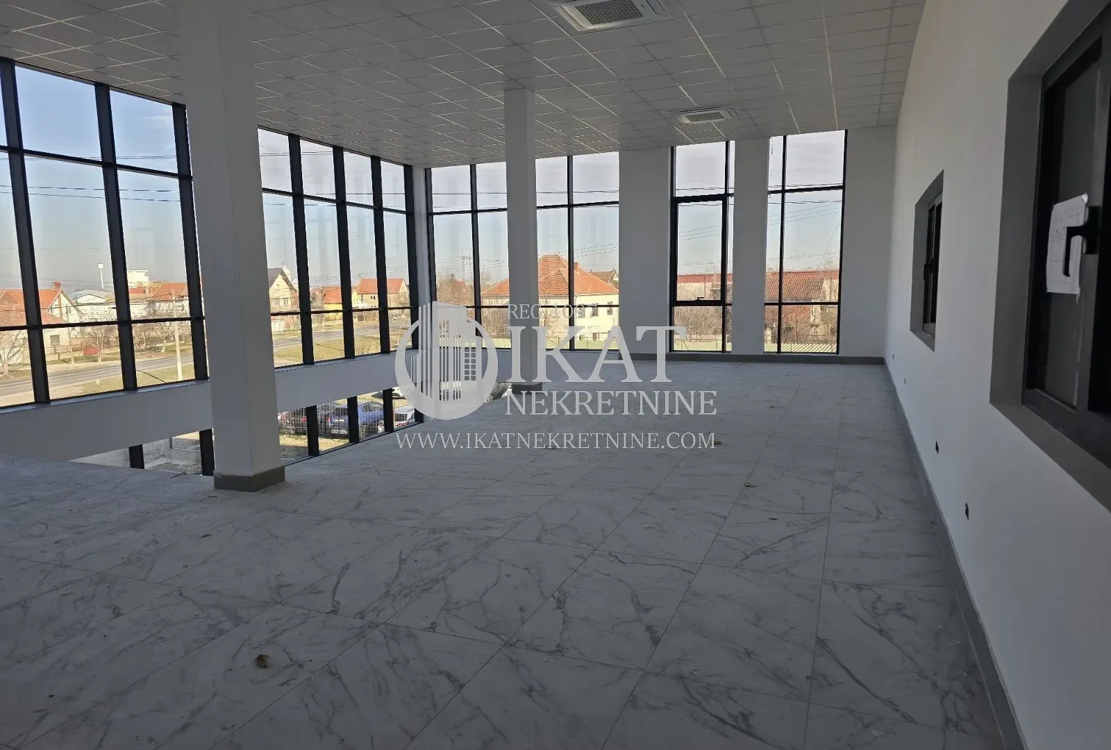 Rent, office space, 3440m², Šimanovci, Pećinci