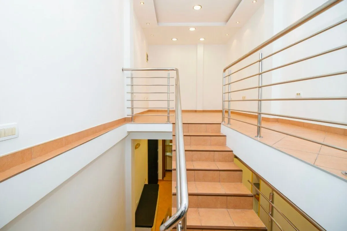 Rent, office space, 46m², Centar, Podgorica