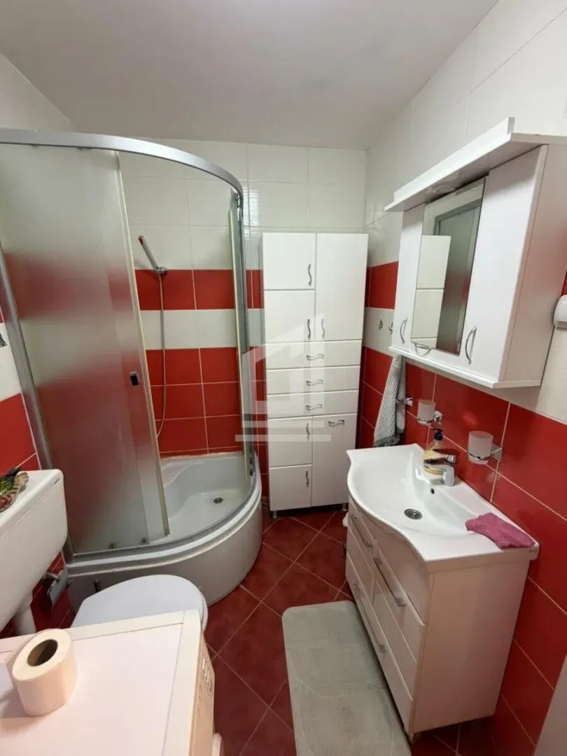 Prodaja, dvosoban stan, 59m², Krivi Most, Podgorica
