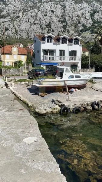 Sale, house, 200m², Kotor, Crna Gora