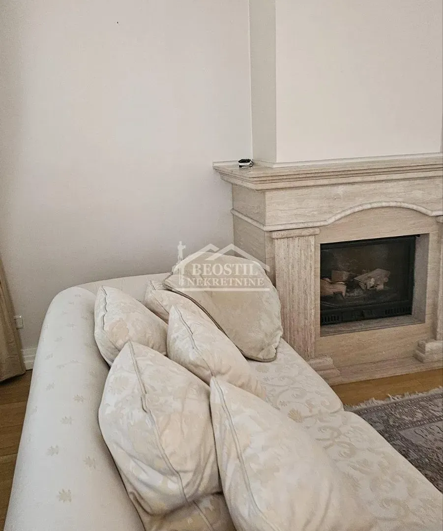 Izdavanje, stan, 191m², Stari Grad, Beograd