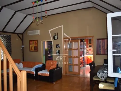 Prodaja, kuća, 336m², Jajinci, Voždovac Sve Podlokacije - image 5