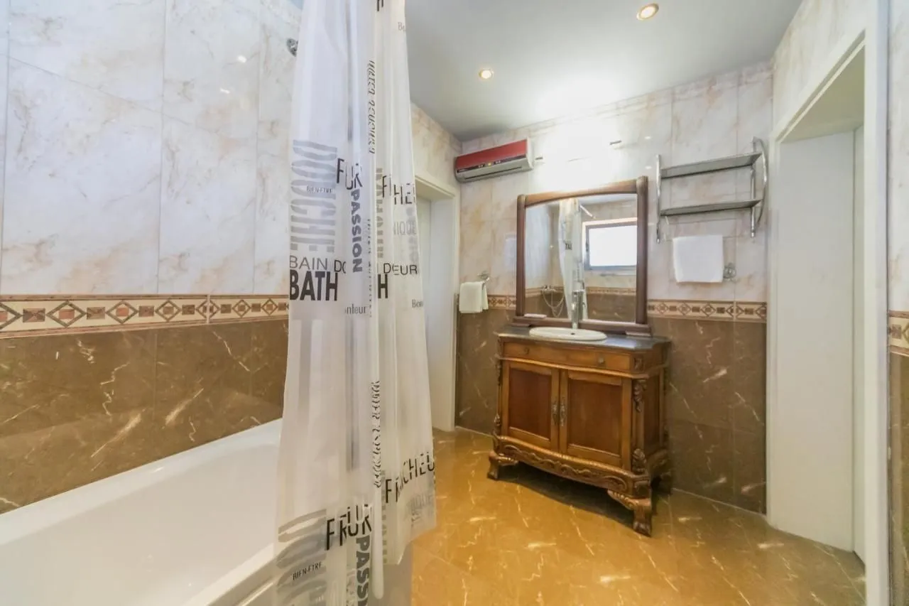 Sale, house, 220m², Đuraševići, Tivat