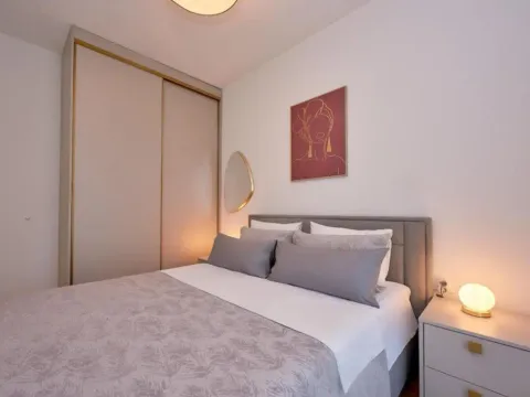 Izdavanje, jednosoban stan, 49m², Bečići, Budva - image 7