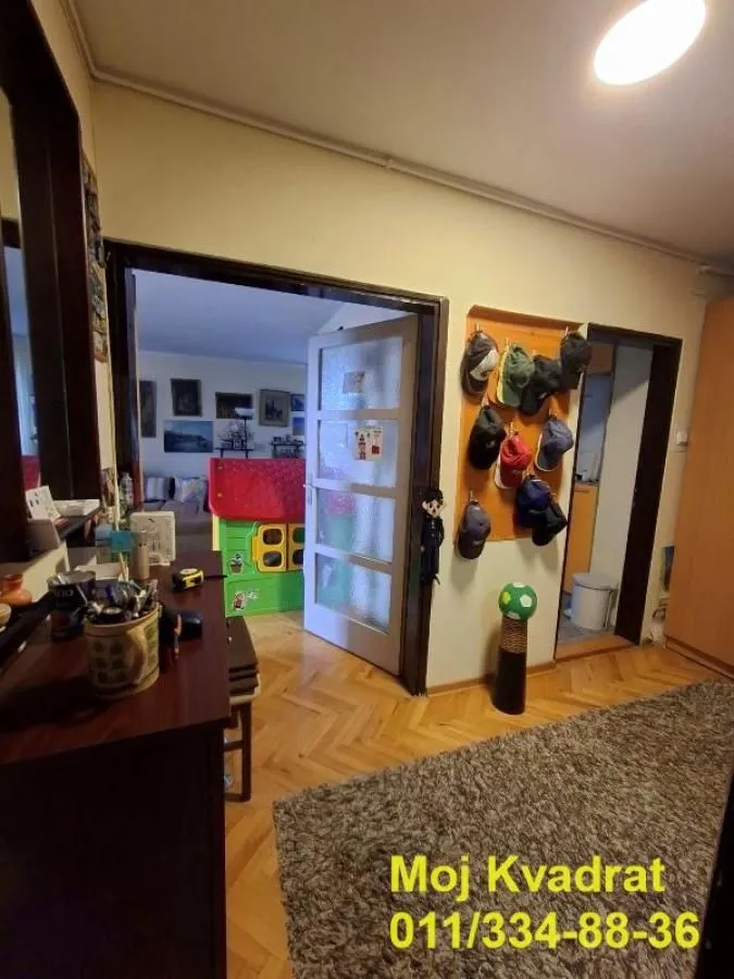 Sale, three bedroom apartment, 70m², Karaburma, Palilula Sve Podlokacije
