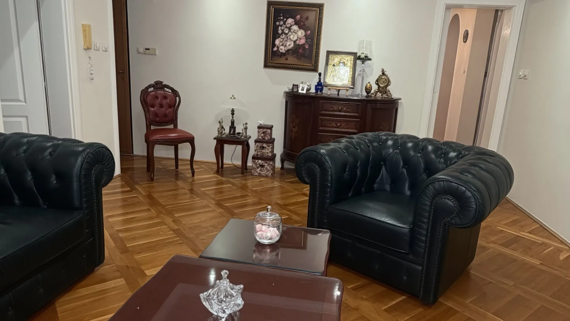 Rent, four bedroom apartment, 120m², Škaljari, Kotor