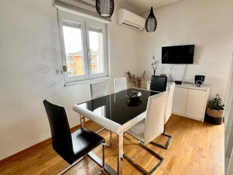 Prodaja, trosoban stan, 119m², City Kvart, Podgorica - image 2