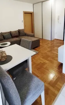 Izdavanje, jednosoban stan, 36m², Stari Aerodrom, Podgorica - image 3
