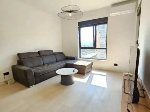 Izdavanje, jednosoban stan, 44m², City Kvart, Podgorica - image 6