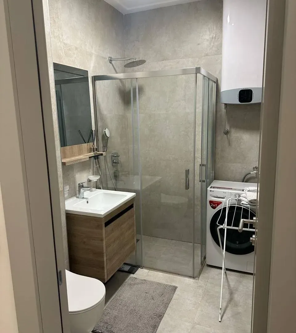 Rent, one bedroom apartment, 52m², Bečići, Budva