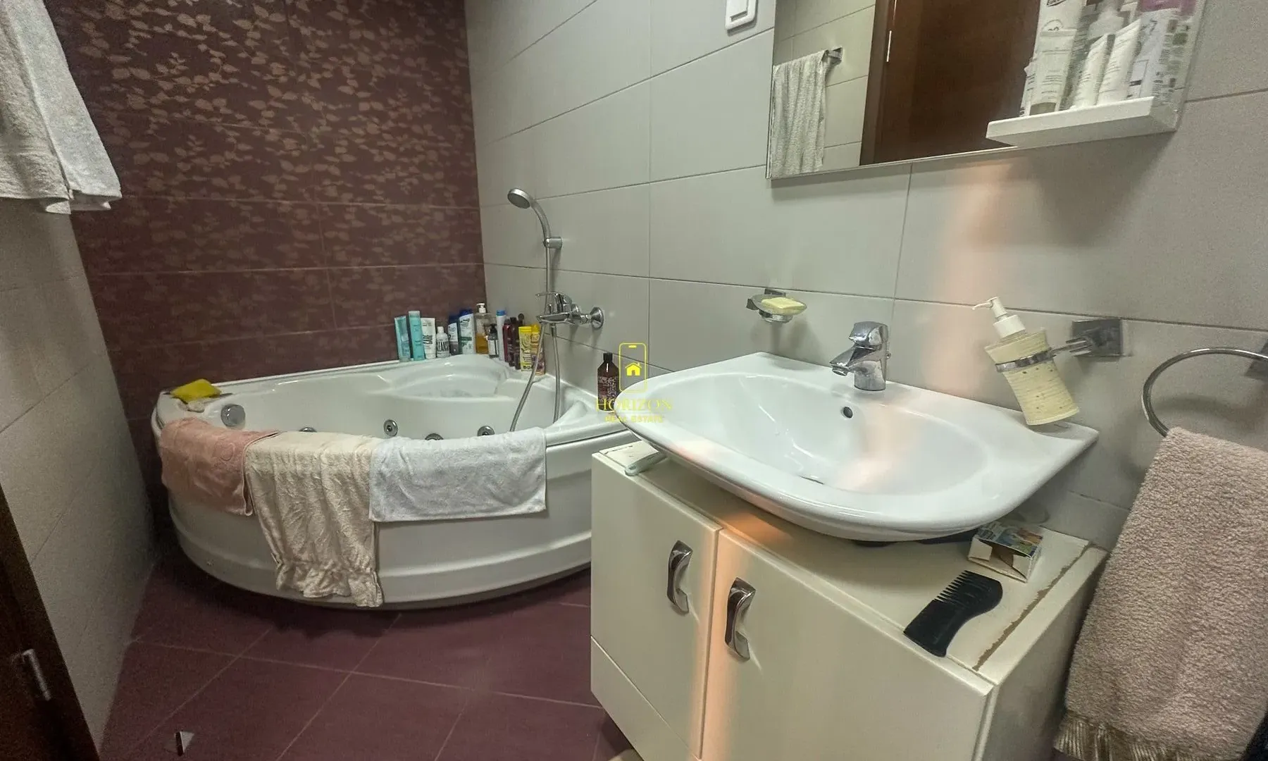 Prodaja, dvosoban stan, 81m², 1 maj, Podgorica