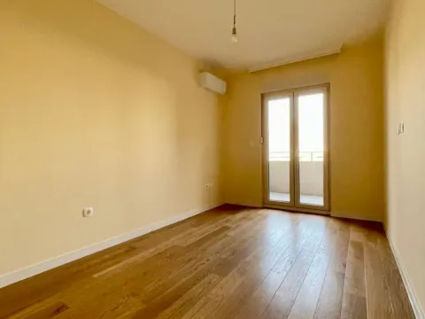 Izdavanje, dvosoban stan, 72m², Central Point, Podgorica - image 11