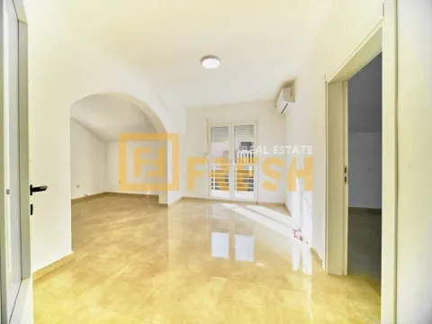 Izdavanje, kuća, 400m², Stari Aerodrom, Podgorica - image 3