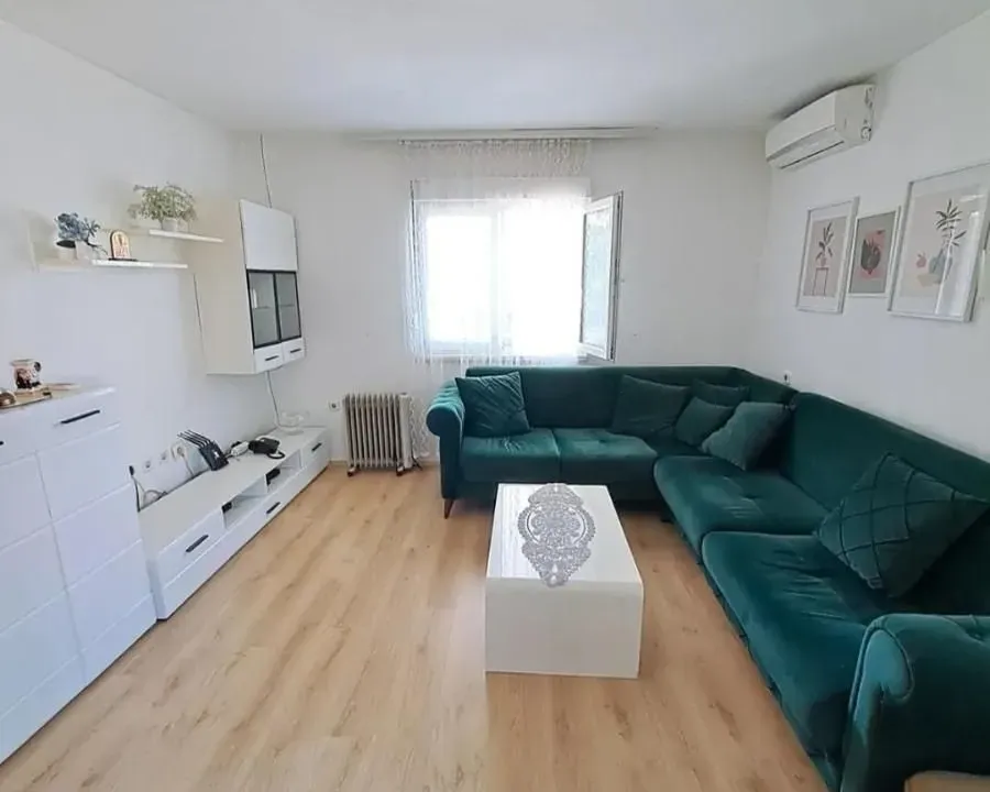 Izdavanje, kuća, 130m², Tološi, Podgorica