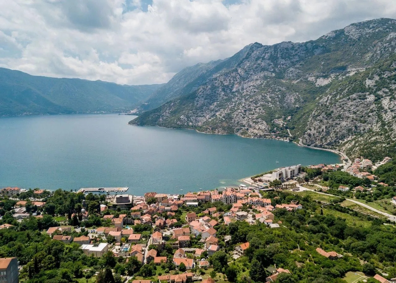 Prodaja, plac, 4713m², Risan, Kotor