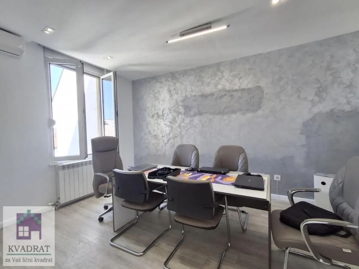 Prodaja, četvorosoban stan, 118m², Đeram Pijaca, Beograd