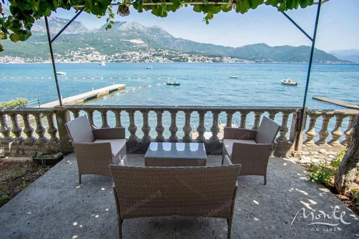 Prodaja, kuća, 120m², Herceg Novi, Crna Gora