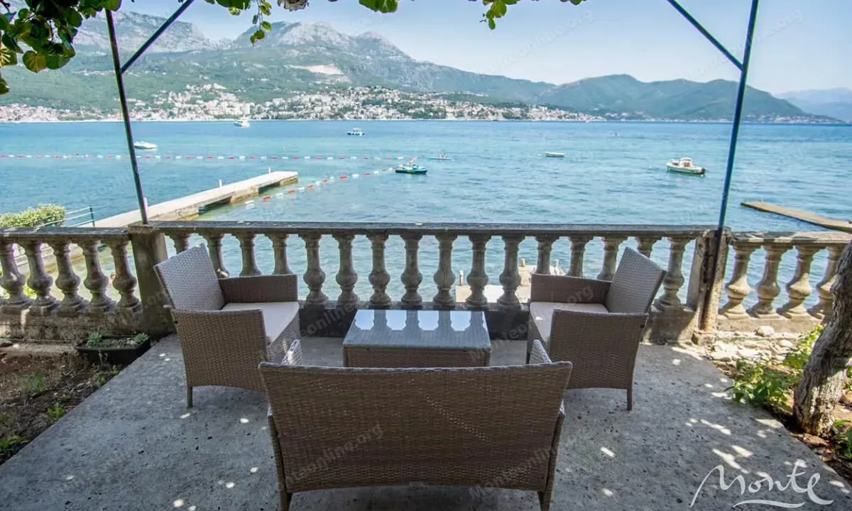 Prodaja, kuća, 120m², Herceg Novi, Crna Gora