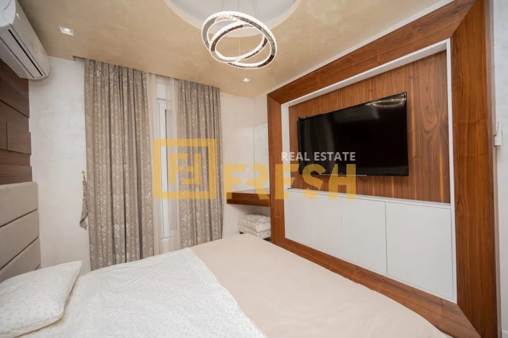 Prodaja, trosoban stan, 180m², City Kvart, Podgorica