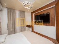 Sale, three bedroom apartment, 180m², City Kvart, Podgorica - image 17
