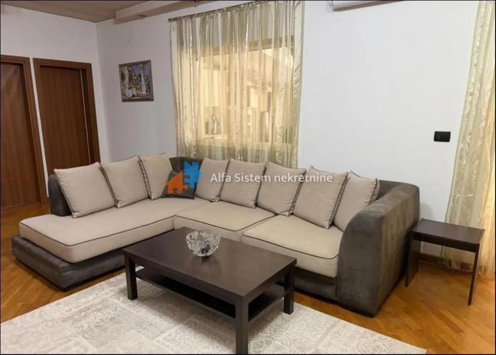 Izdavanje, stan, 170m², Savski Venac, Beograd