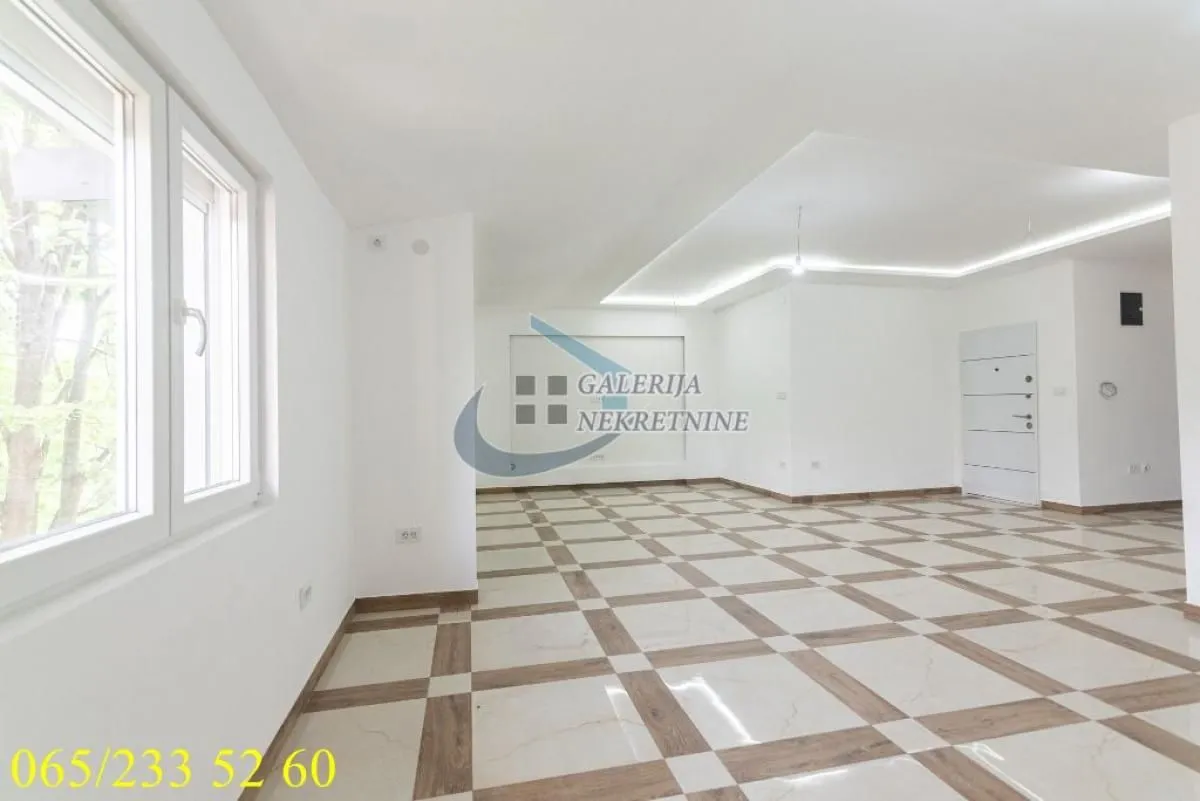 Sale, three bedroom apartment, 68m², Hala Pionir, Palilula Sve Podlokacije