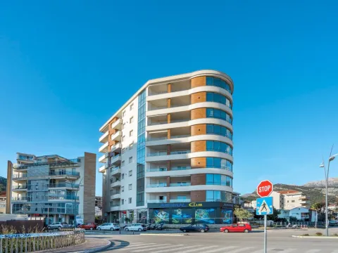 Sale, two bedroom apartment, 138m², Budva, Crna Gora - image 3