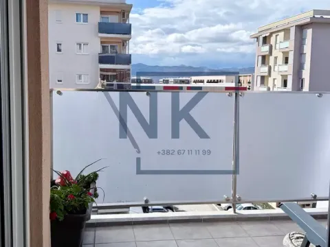 Sale, three bedroom apartment, 72m², City Kvart, Podgorica - image 12