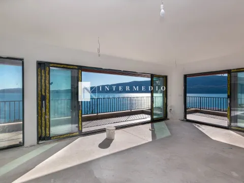 Prodaja, trosoban stan, 142m², Bijela, Herceg Novi - image 1