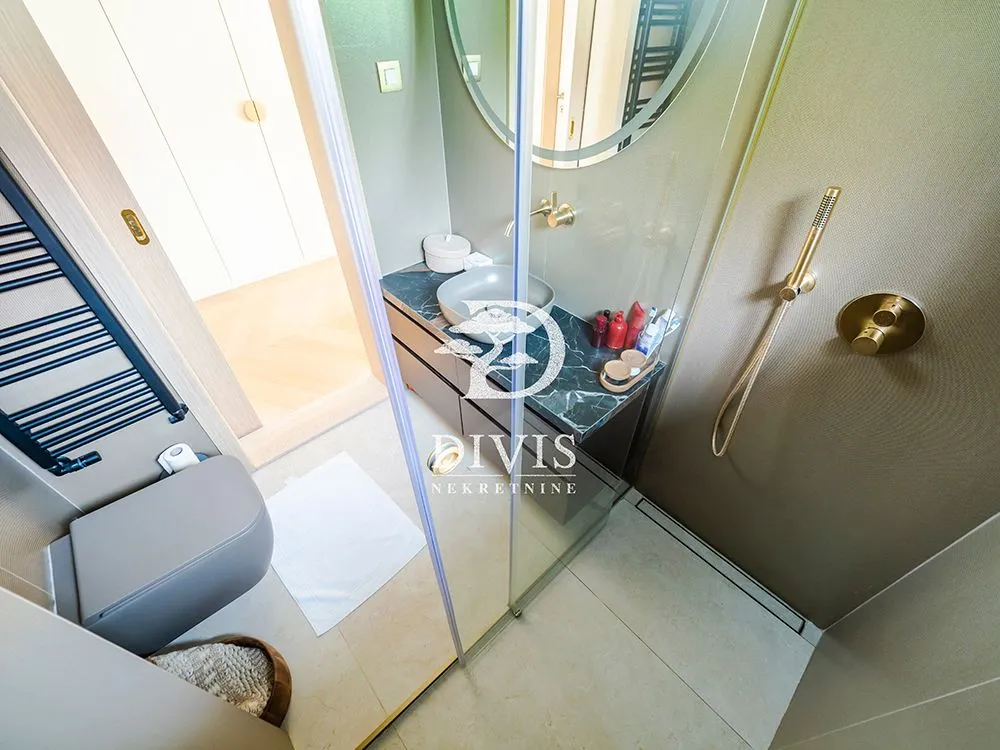 Sale, four bedroom apartment, 153m², Savski Venac, Beograd