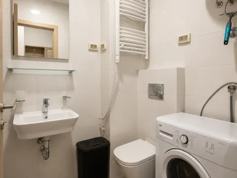 Izdavanje, jednosoban stan, 48m², City Kvart, Podgorica - image 8