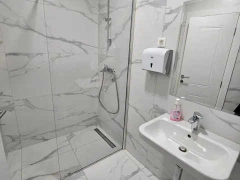 Izdavanje, trosoban stan, 116m², Zabjelo, Podgorica - image 7