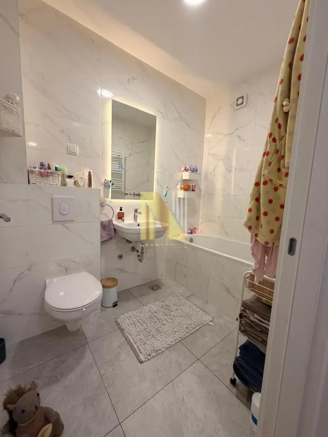 Prodaja, trosoban stan, 67m², Detelinara, Novi Sad Sve Podlokacije