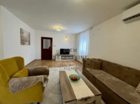 Izdavanje, kuća, 320m², Zlatica, Podgorica - image 12