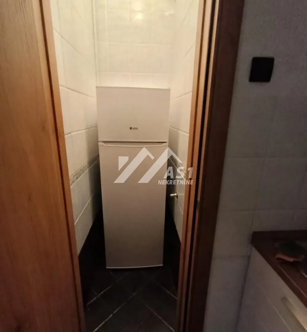 Izdavanje, dvosoban stan, 55m², Bulevar Oslobodjenja, Novi Sad Sve Podlokacije