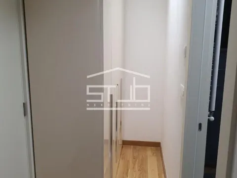 Izdavanje, trosoban stan, 105m², Novi Beograd Blok 65, Novi Beograd Sve Podlokacije - image 10