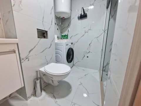 Izdavanje, jednosoban stan, 46m², Bečići, Budva - image 16