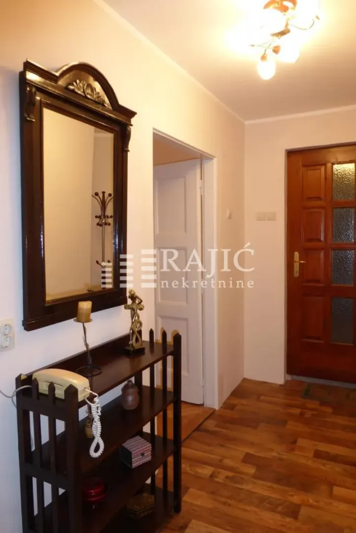 Izdavanje, dvosoban stan, 50m², Stari Grad, Beograd