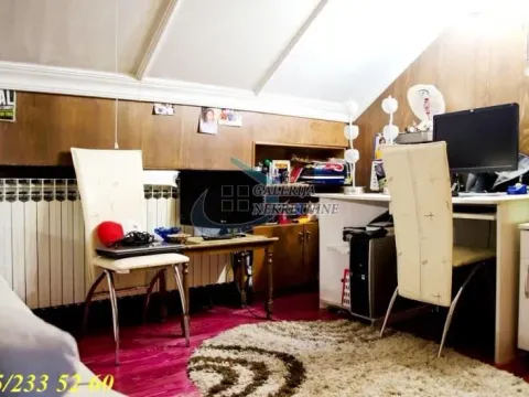 Sale, four bedroom apartment, 142m², Zemun Centar, Zemun Sve Podlokacije - image 11